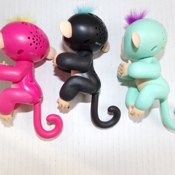 3 Fingerlings Monkeys Interactive Work Pink Black Green - Picture 11 of 13